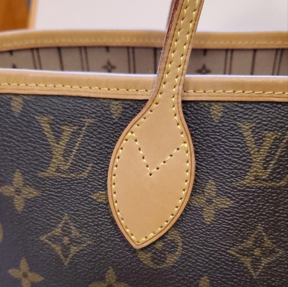 Louis Vuitton Neverfull MM with pouch in Beige Interior. - Picture 14 of 17